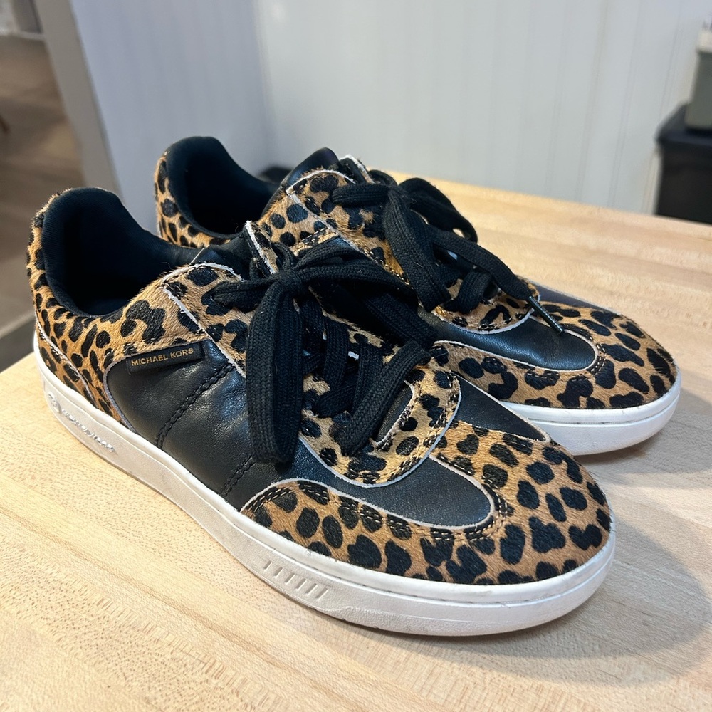 Michael Kors Women’s Sneakers in Leopard and Black size 8.5